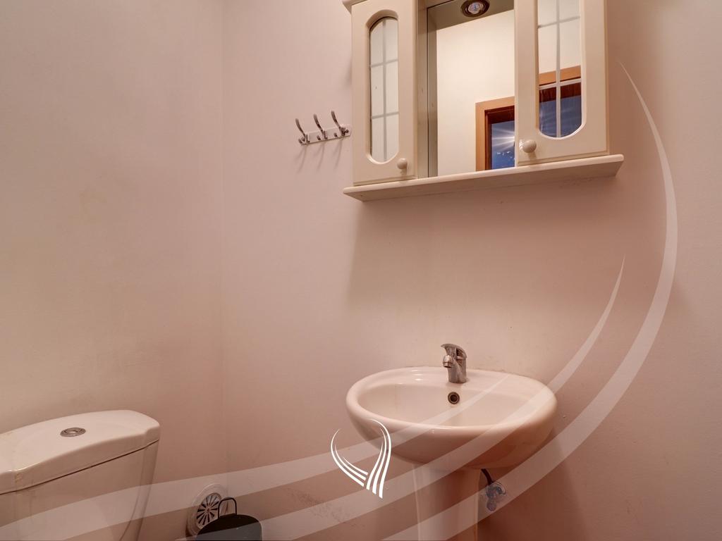 2-bedroom apartment for rent in the Arbëria neighborhood – Dragodan10