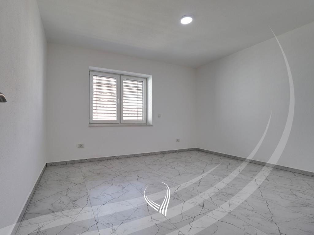 Commercial property 570m2 for rent in Arbëria-Dragodan neighborhood6