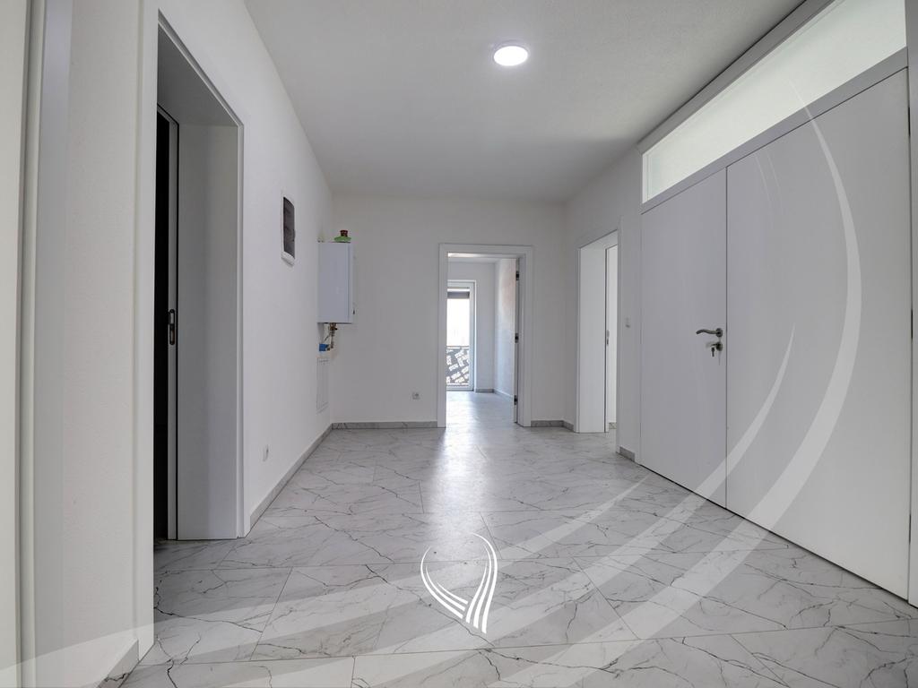 Commercial property 570m2 for rent in Arbëria-Dragodan neighborhood7