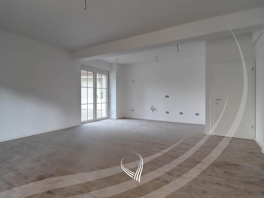 Apartment 141m2 + 95.08m2 terrace for sale in the Tophane neighborhood - Orhidea2