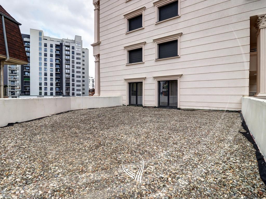 Apartment 141m2 + 95.08m2 terrace for sale in the Tophane neighborhood - Orhidea9