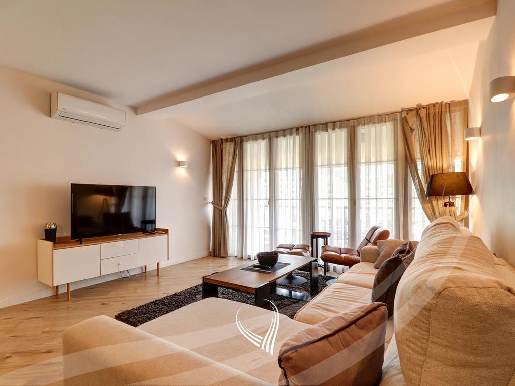 2 bedroom apartment for rent in Bregu i Diellit neighborhood1