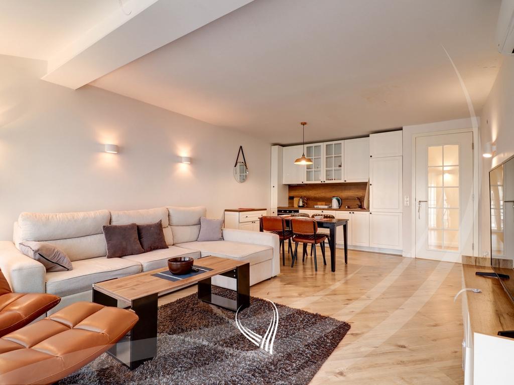 2 bedroom apartment for rent in Bregu i Diellit neighborhood2