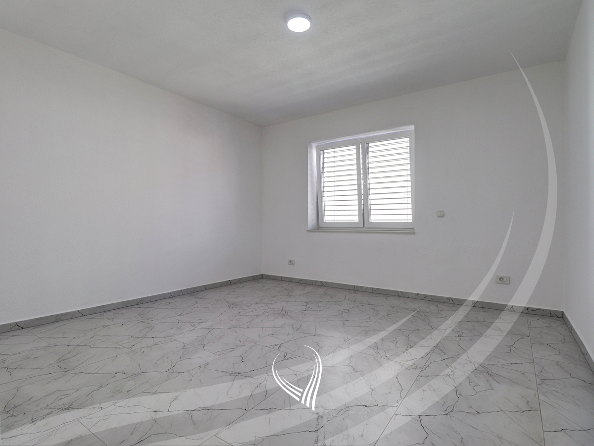 Commercial property 570m2 for rent in Arbëria-Dragodan neighborhood4
