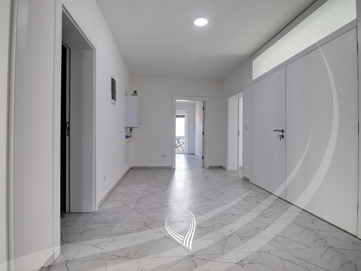 Commercial property 570m2 for rent in Arbëria-Dragodan neighborhood7
