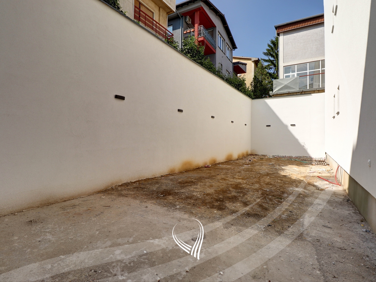 Commercial property 570m2 for rent in Arbëria-Dragodan neighborhood14