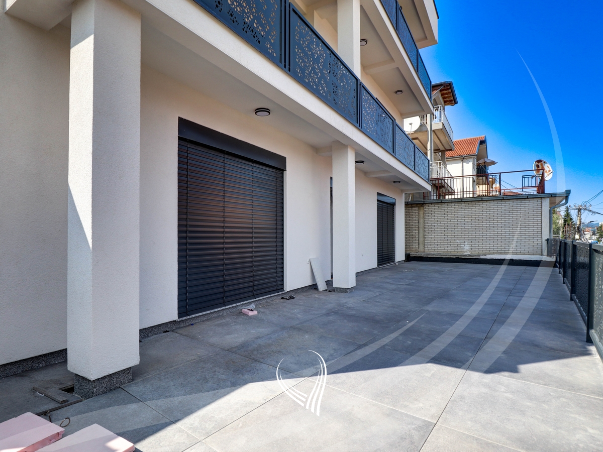 Commercial property 570m2 for rent in Arbëria-Dragodan neighborhood15