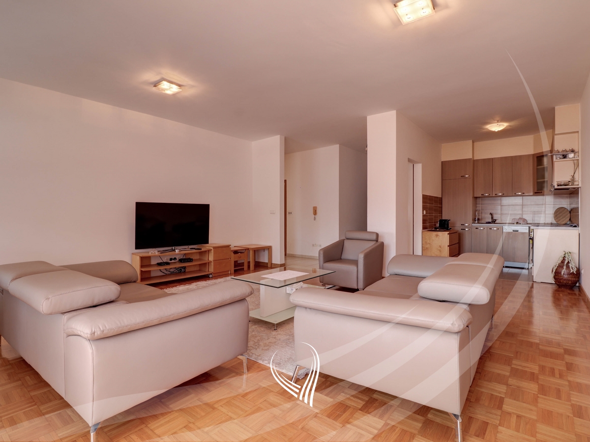 3-bedroom apartment for rent in the Arbëria – Dragodan neighborhood2