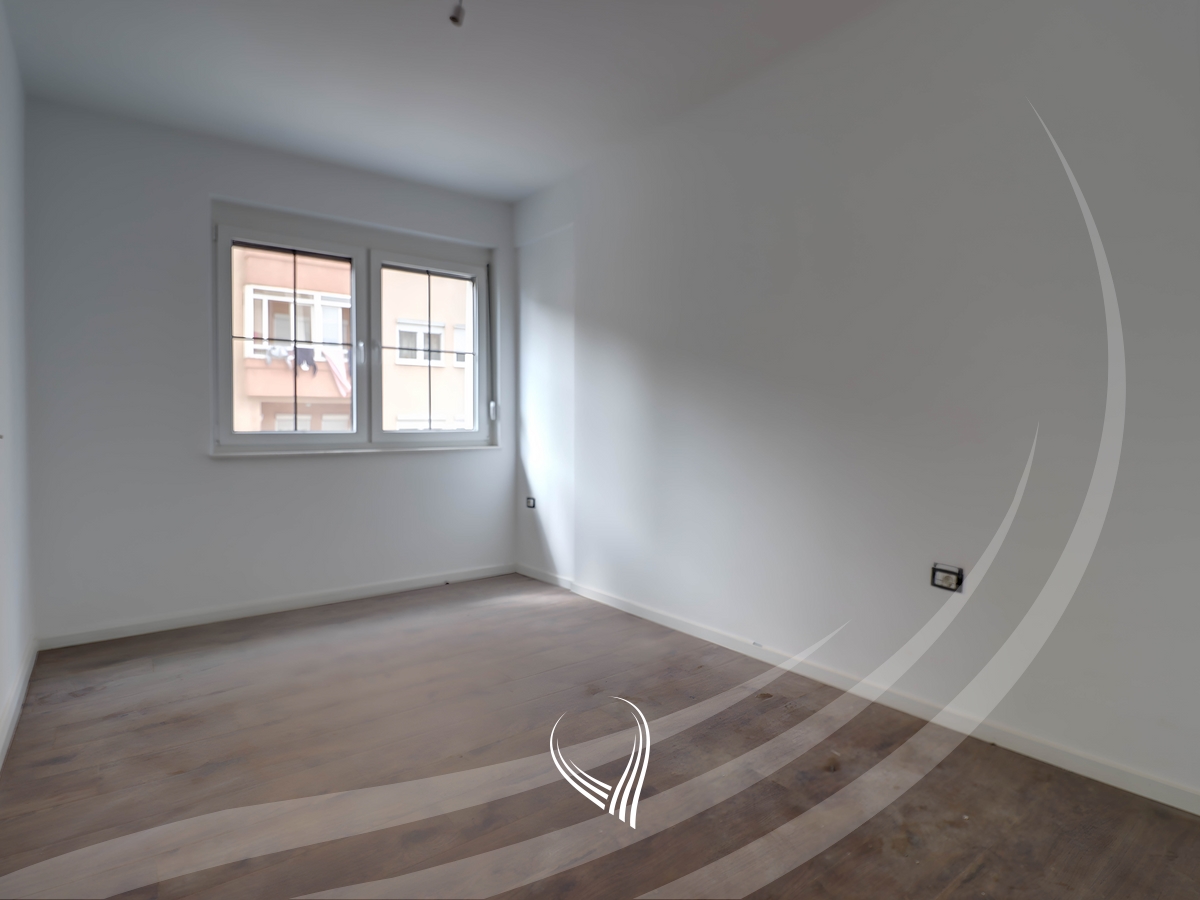 Apartment 141m2 + 95.08m2 terrace for sale in the Tophane neighborhood - Orhidea5