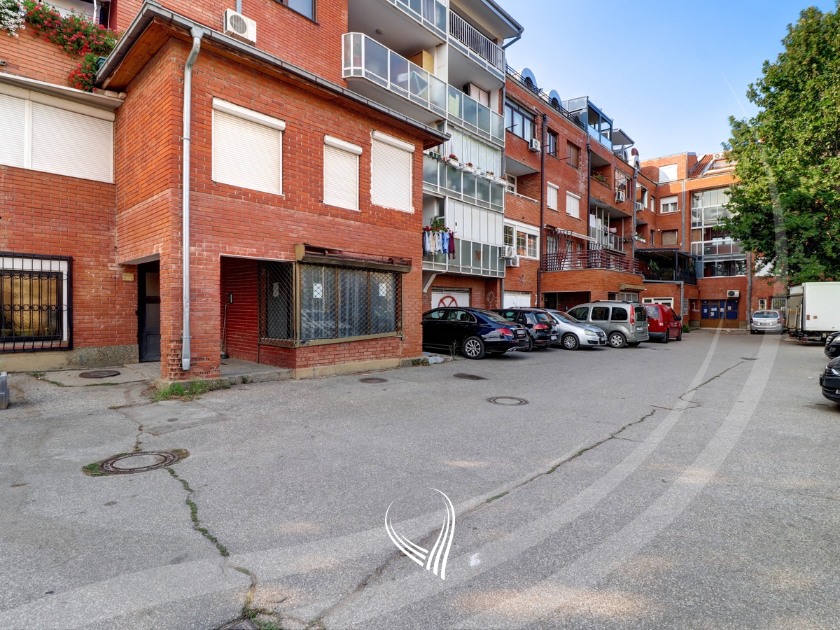 2 bedroom apartment for rent in Bregu i Diellit neighborhood15