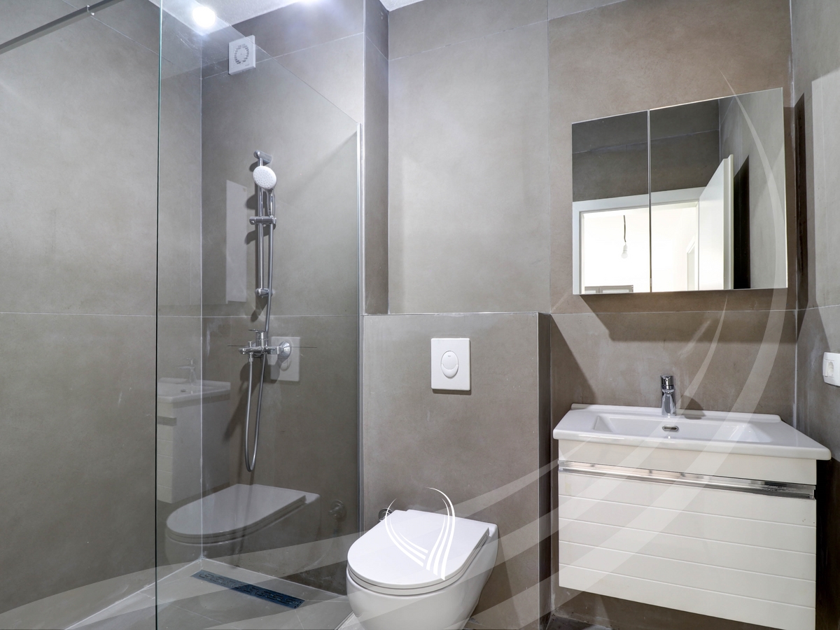 Office space with 3 rooms for rent in the Lakrishtë neighborhood – Prime Residence 27