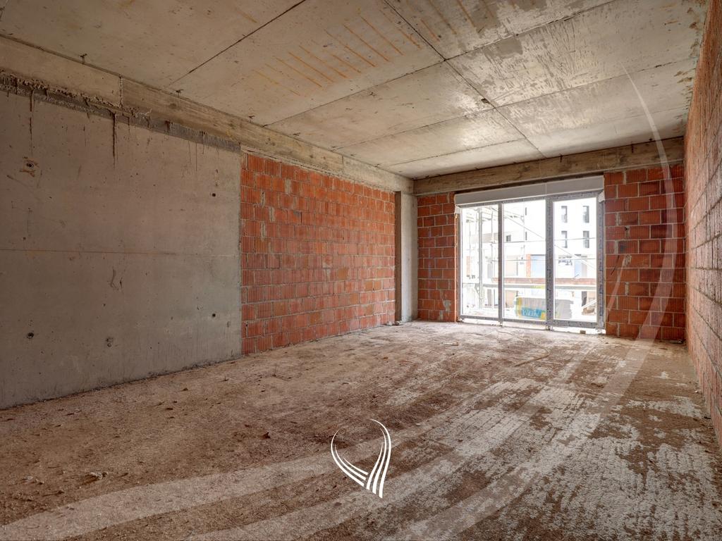 Banesë me 3 dhoma gjumi në shitje në lagjen Prishtina e Re1