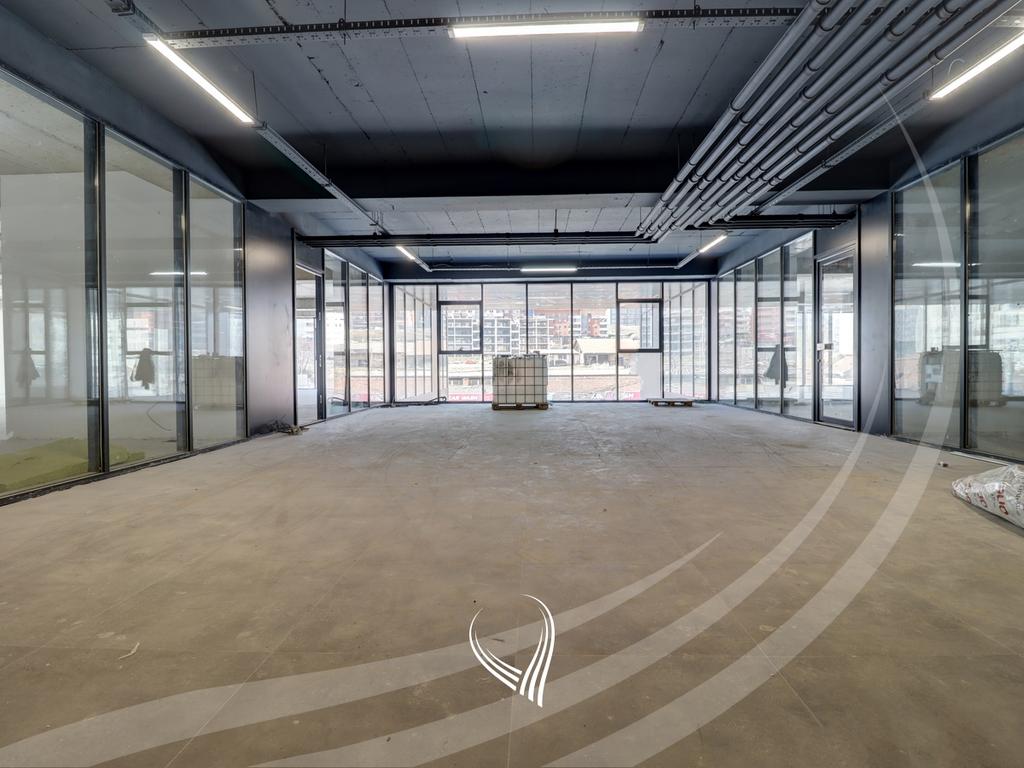 1156.36m2 office for rent in Lakrishtë neighborhood – Prime Residence 211