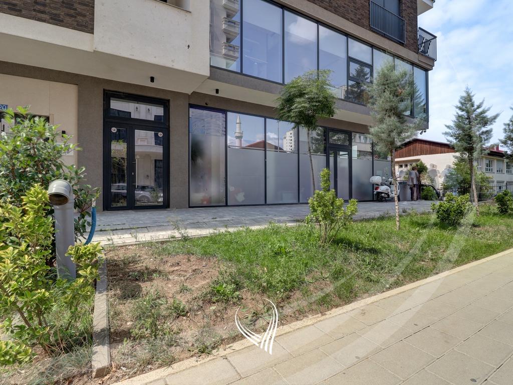 Lokal 30m2 me qira në lagjen Aktash