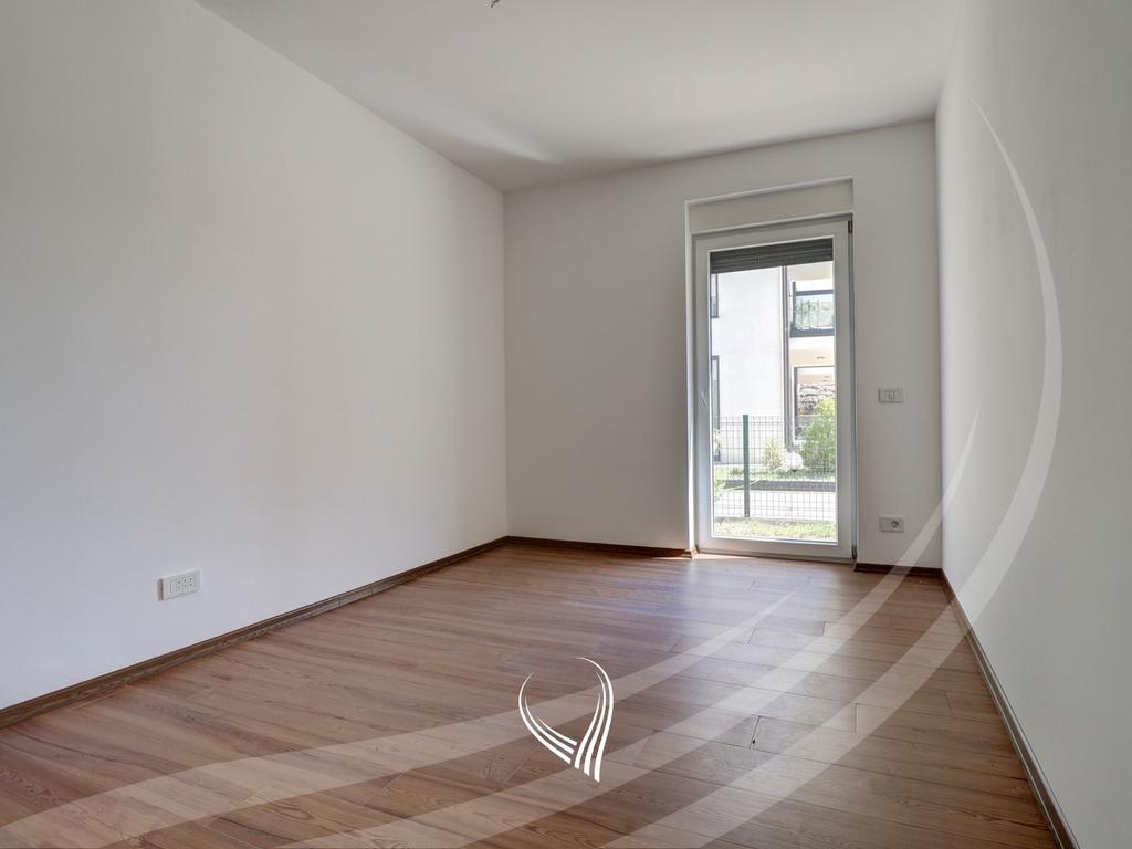 Zyre me 3 dhoma pune me qira në lagjen Veternik – Kompleksi TREA4