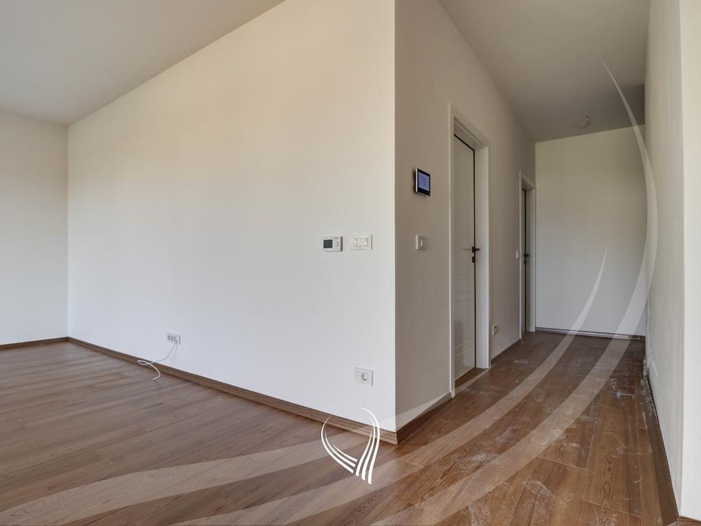 Zyre me 3 dhoma pune me qira në lagjen Veternik – Kompleksi TREA7
