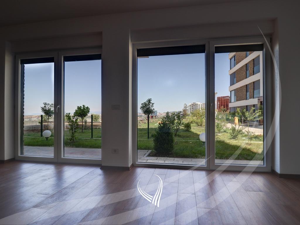 Zyre me 3 dhoma pune me qira në lagjen Veternik – Kompleksi TREA8
