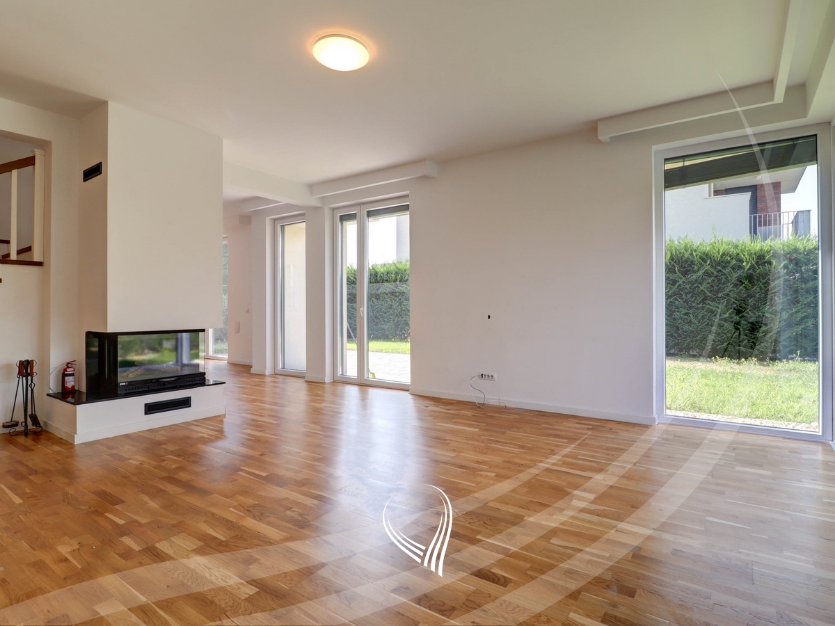 5-bedroom house for rent in the Qershia neighborhood1