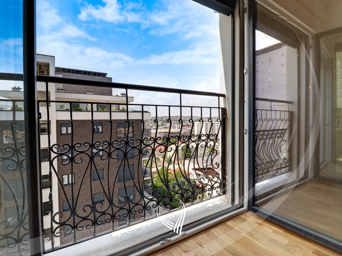 Office space with 2 rooms for rent in the Muhaxhereve neighborhood – In On6