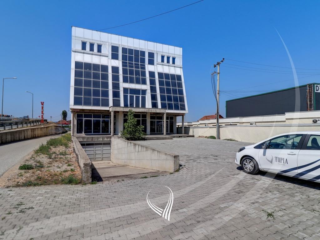 Objekt 2,200m2 me qira në Bresje – Fushë Kosovë