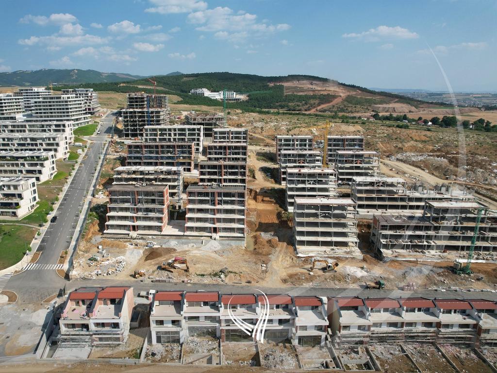 Tarracier me 3 dhoma gjumi në shitje në lagjen Marigona Hill2