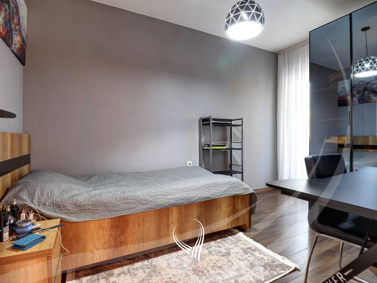 4-bedroom house for sale in the Qëndresa neighborhood7