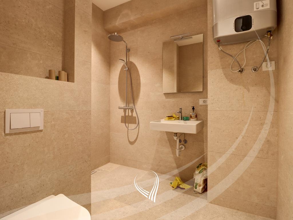 Zyre me 4 dhoma pune me qira në lagjen e Muhaxherëve - Pika Prestige8