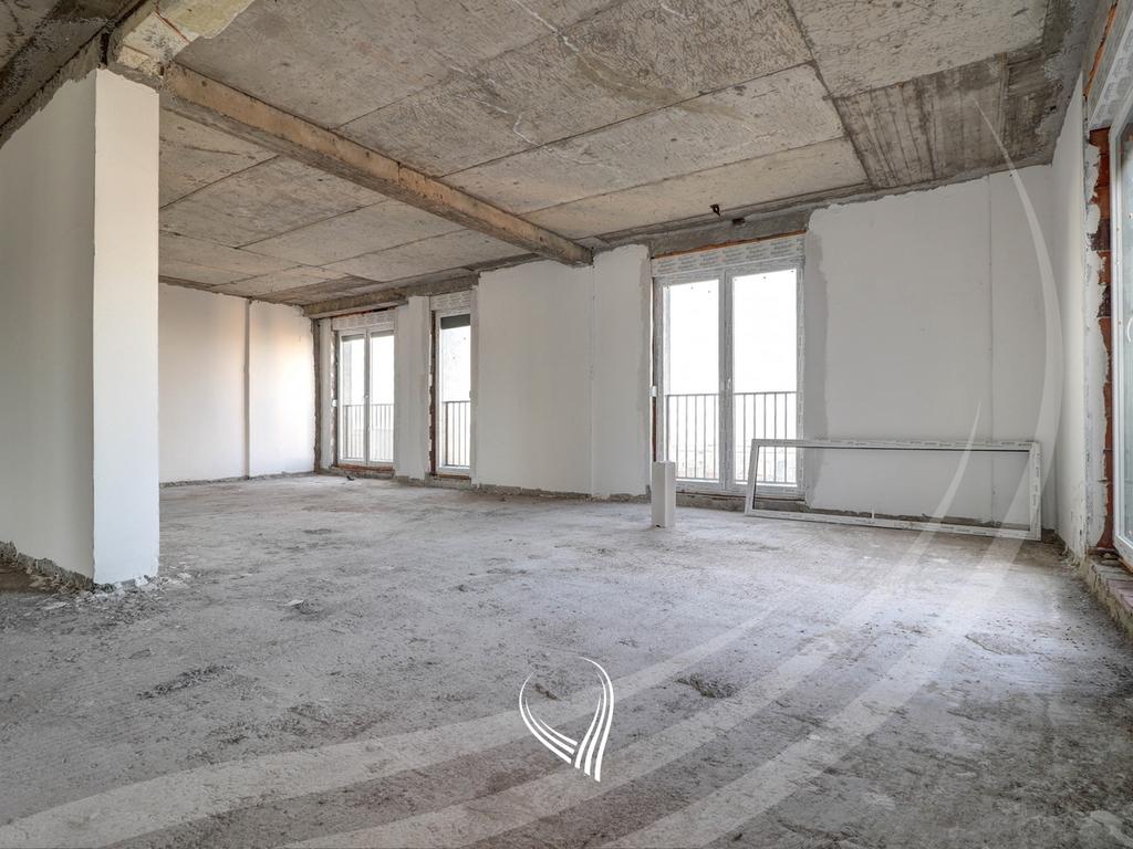 Penthouse 223.44m2 në shitje në lagjen Prishtina e re3