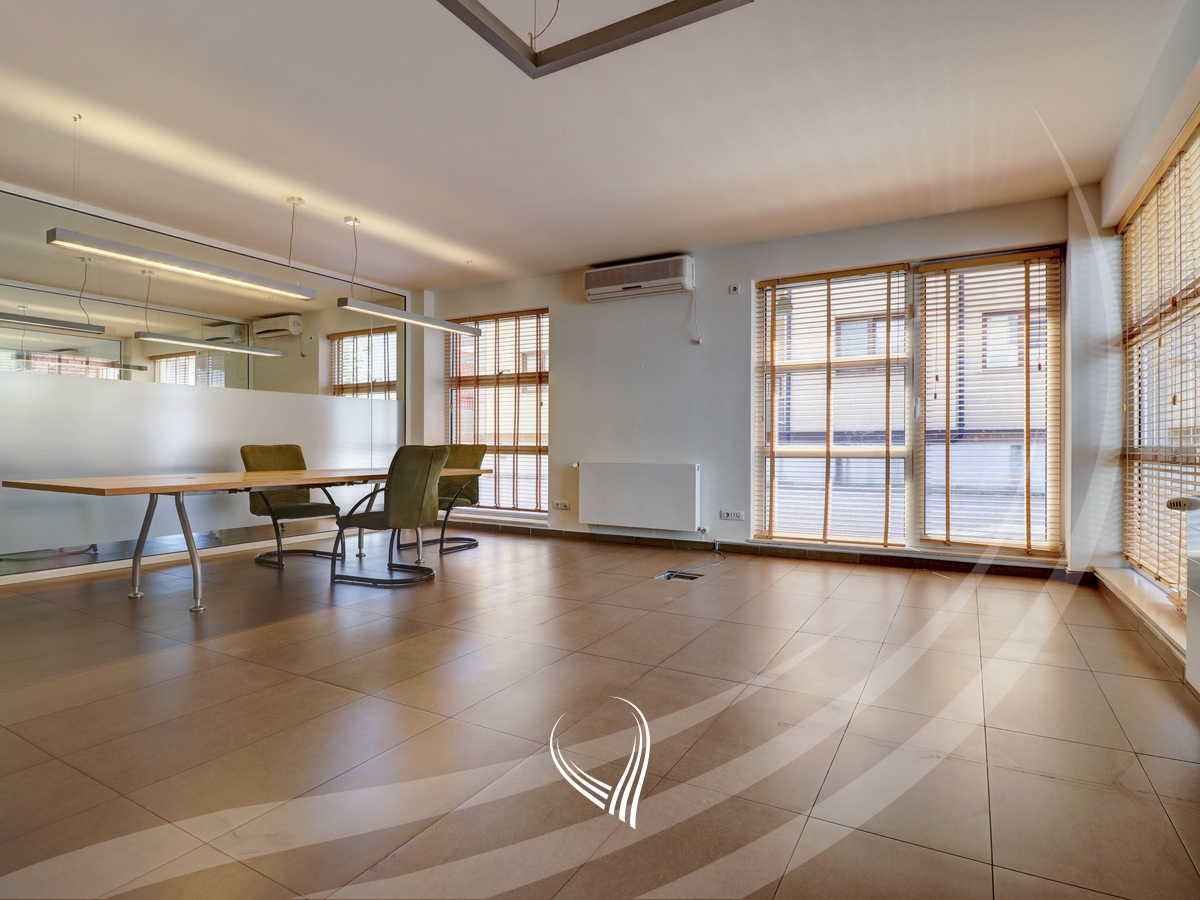 Premises 188.10m2 for rent in the Qafa neighborhood