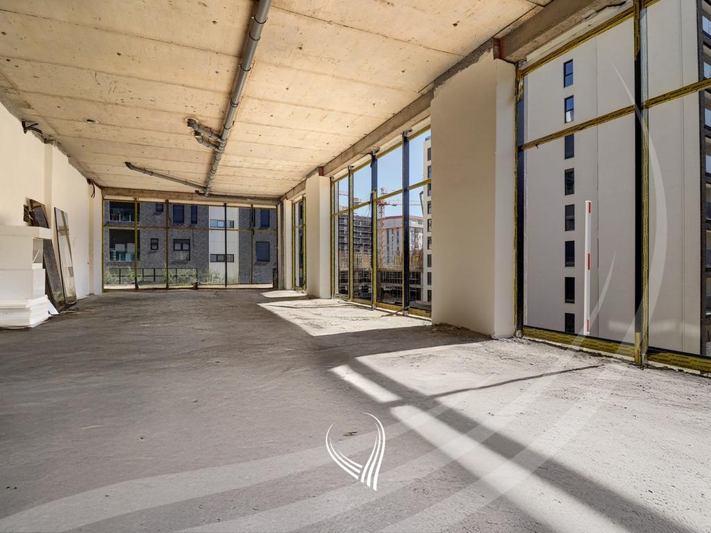 Lokal 100m2 në shitje në lagjen Mati 11