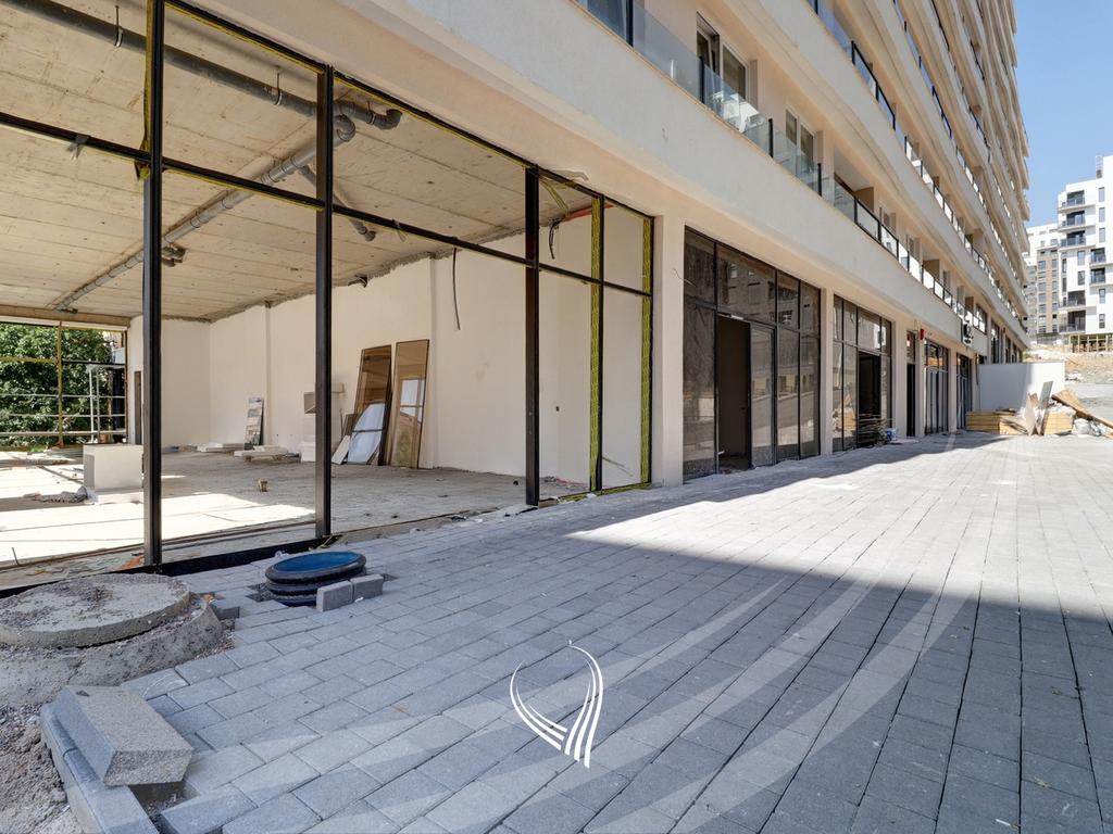 Lokal 100m2 në shitje në lagjen Mati 12