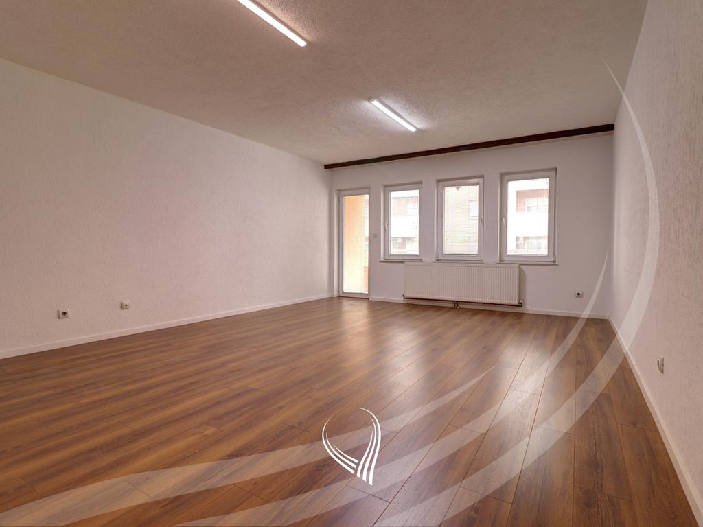 Objekt afarist 430m2 me qira në lagjen Mati 1