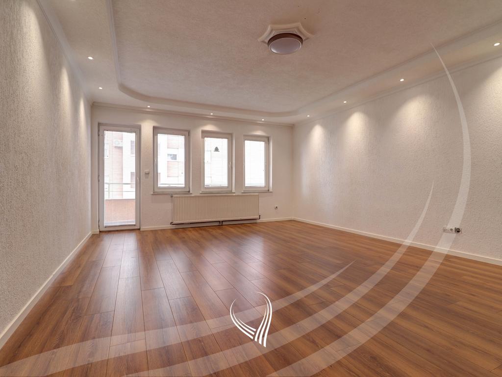 Objekt afarist 430m2 me qira në lagjen Mati 17