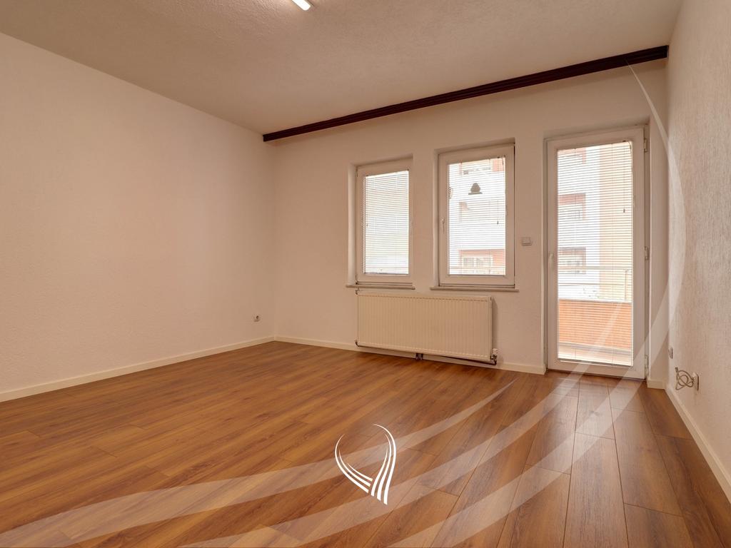 Objekt afarist 430m2 me qira në lagjen Mati 110