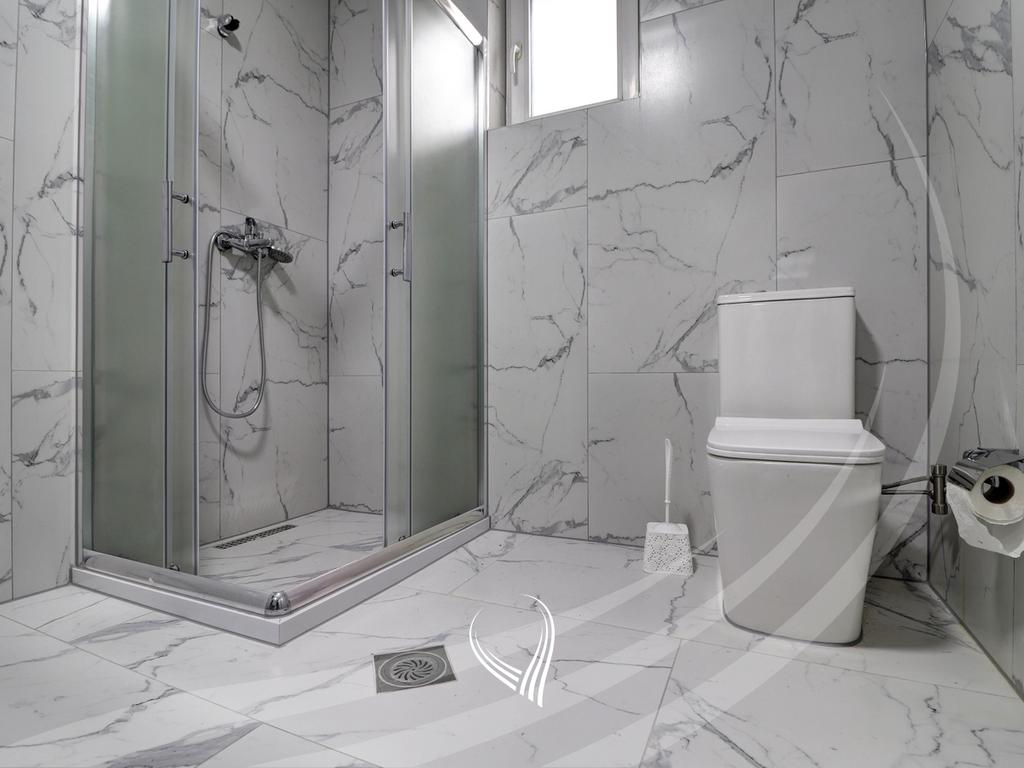 Objekt afarist 430m2 me qira në lagjen Mati 122