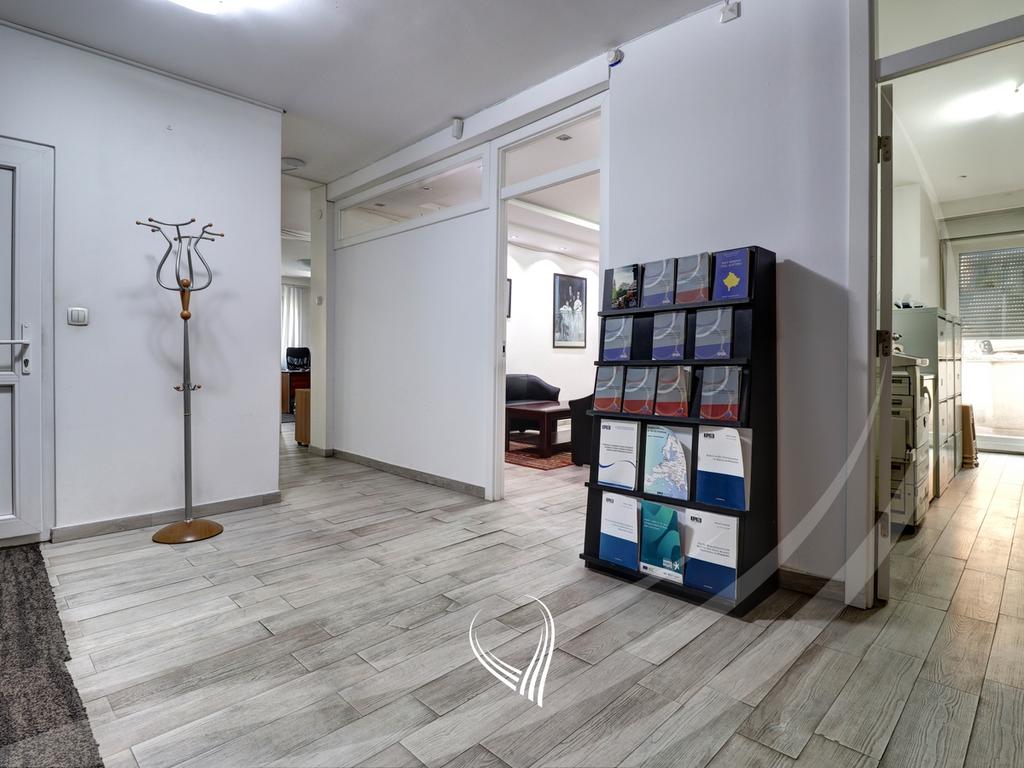 3-bedroom apartment for sale in the Bregu i Diellit neighborhood5