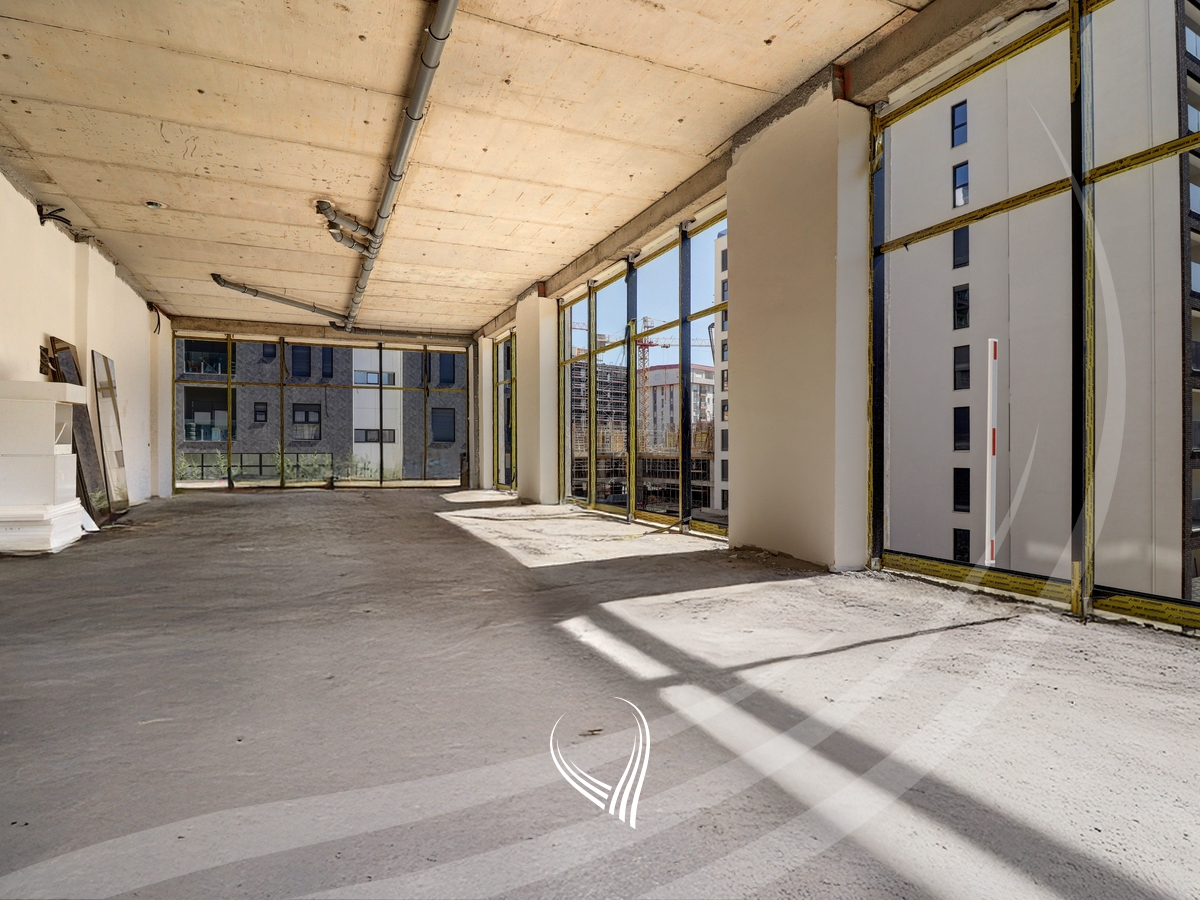 Lokal 100m2 në shitje në lagjen Mati 11