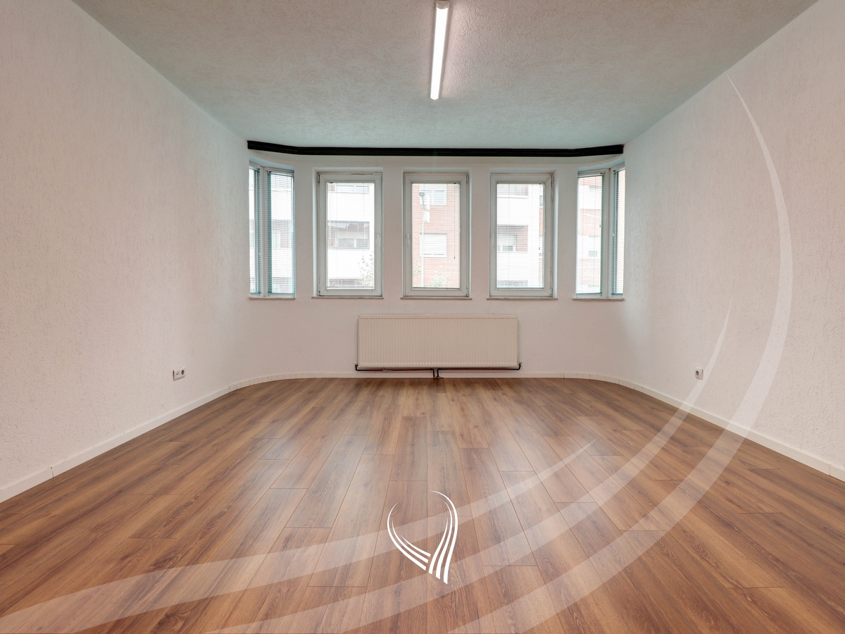 Objekt afarist 430m2 me qira në lagjen Mati 12