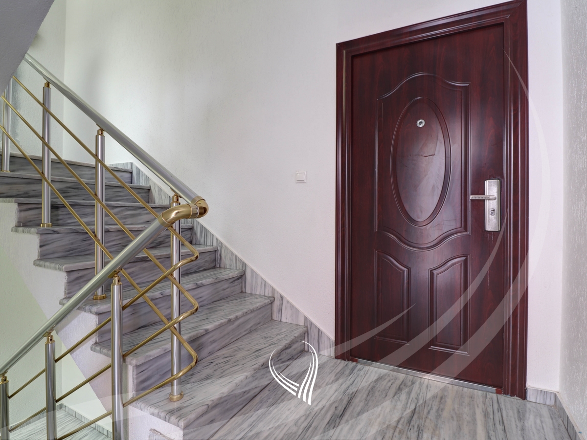 Objekt afarist 430m2 me qira në lagjen Mati 120