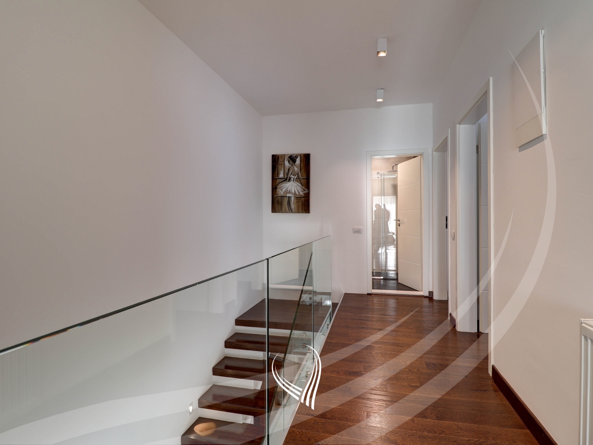 3-bedroom duplex apartment for rent in Lakrishtë neighborhood – Prime Group11