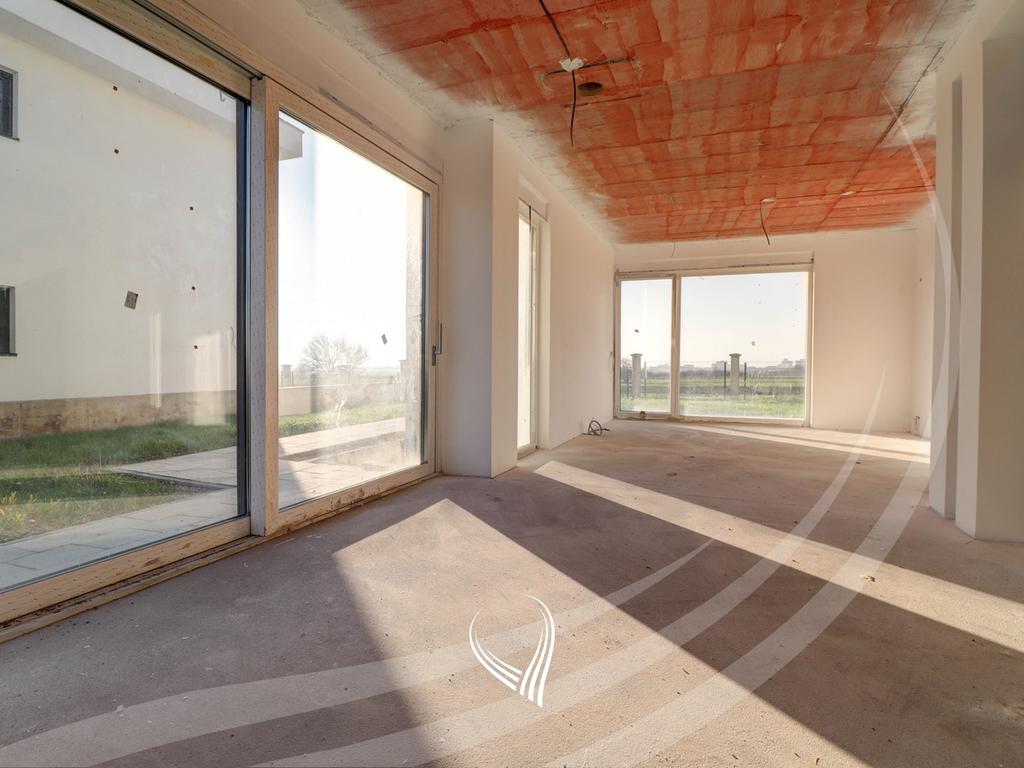 House 352m2 for sale in the Çagllavicë neighborhood3