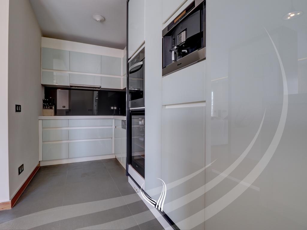 Penthouse 243.35m2 në shitje në lagjen Kalabria – Emshir8