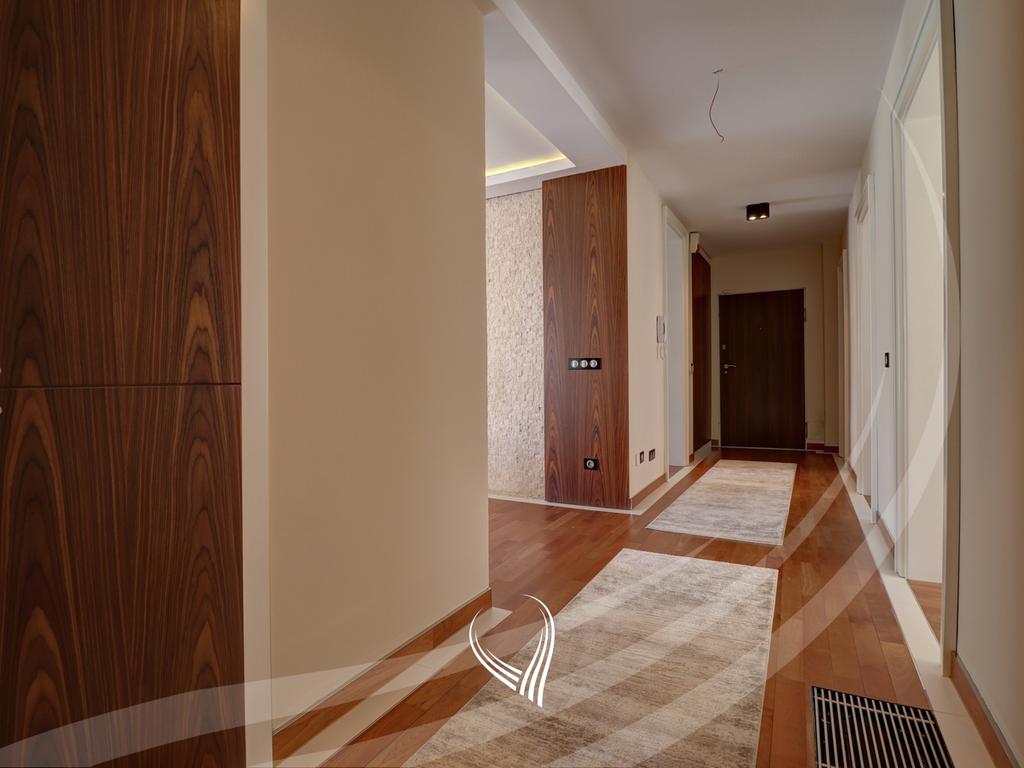 Penthouse 243.35m2 në shitje në lagjen Kalabria – Emshir17