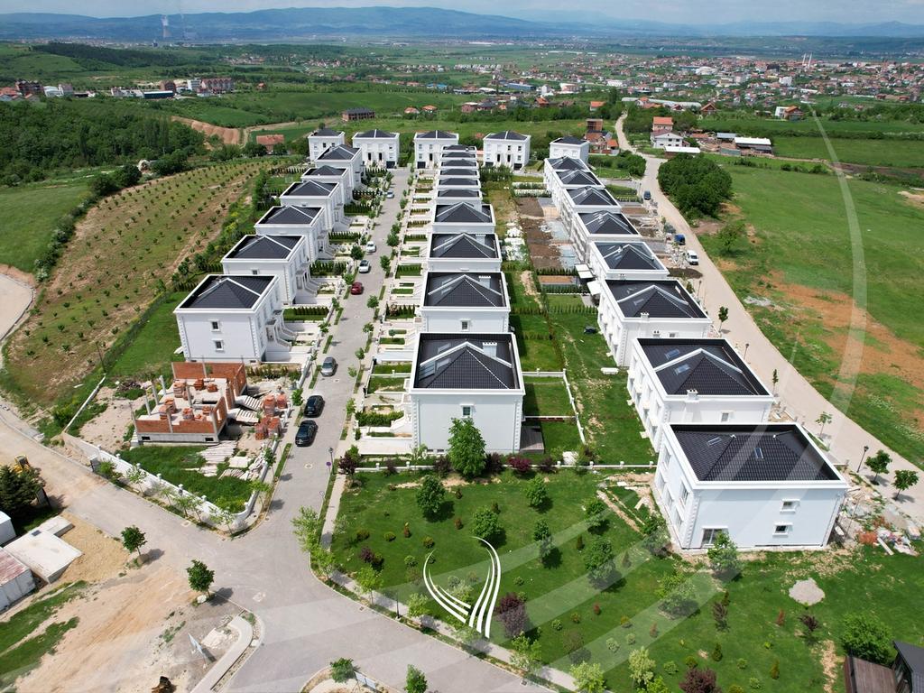 Shtëpi me 4 dhoma gjumi në shitje në Bërnicë - Chelsea Point12