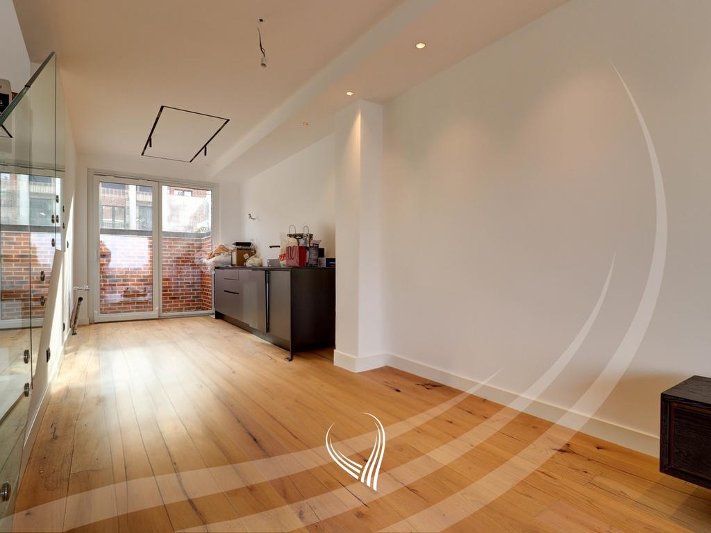 Shtëpi me 3 dhoma gjumi me qira në lagjen Marigona Hill3