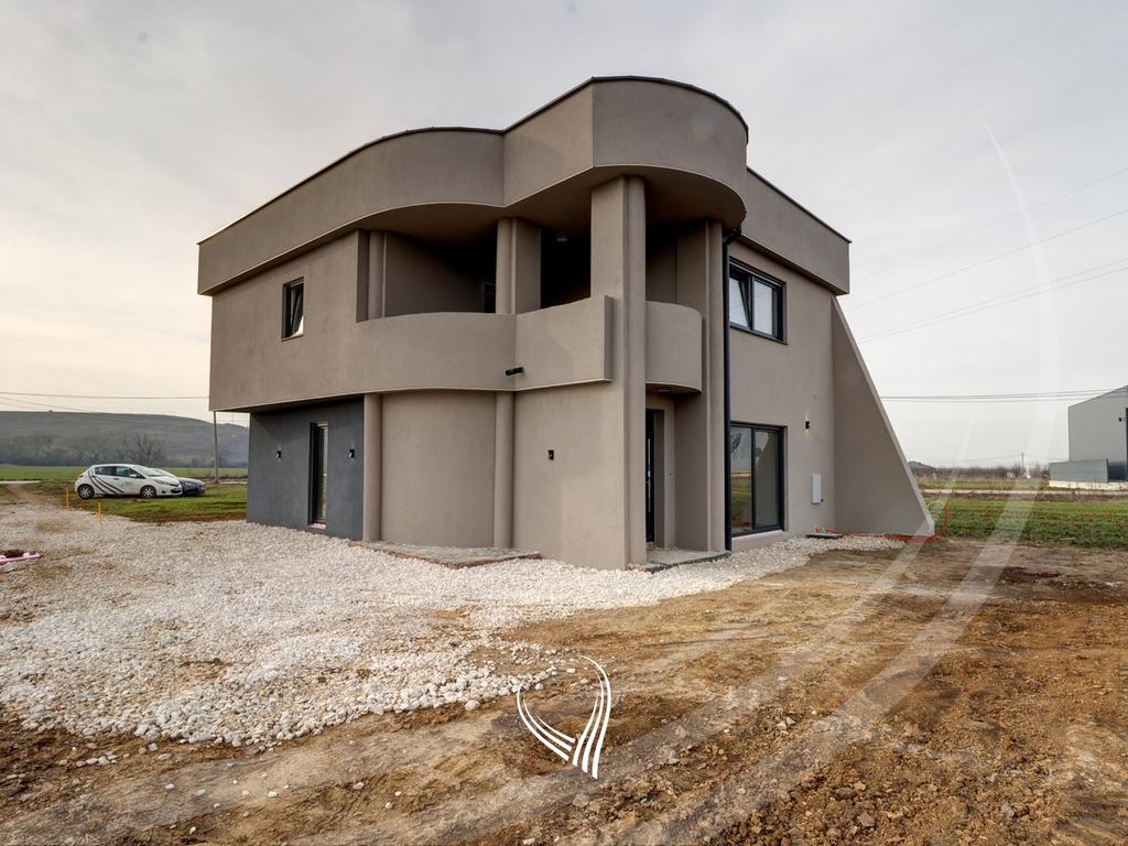 Shtëpi 200m2 në shitjë në Bërnicë të Poshtme