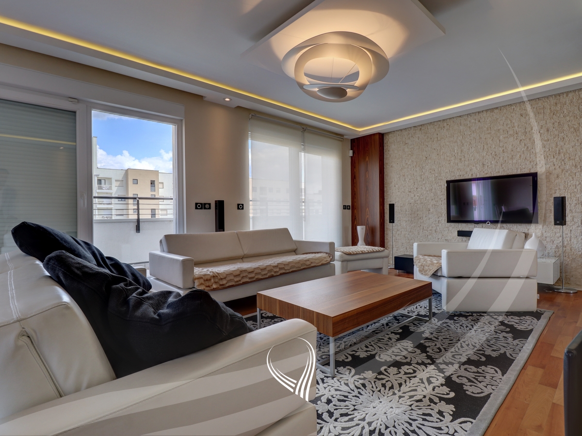Penthouse 243.35m2 në shitje në lagjen Kalabria – Emshir1