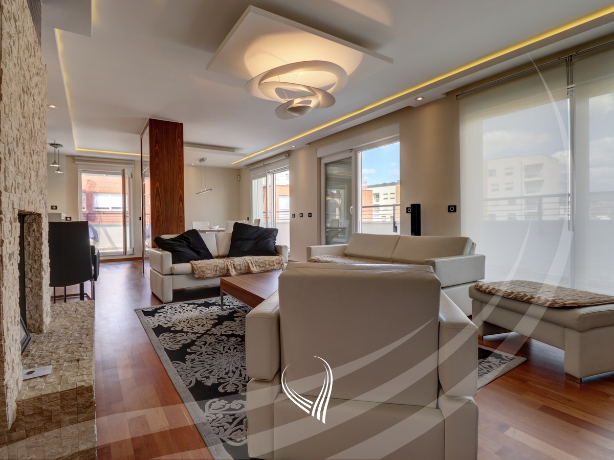 Penthouse 243.35m2 në shitje në lagjen Kalabria – Emshir2