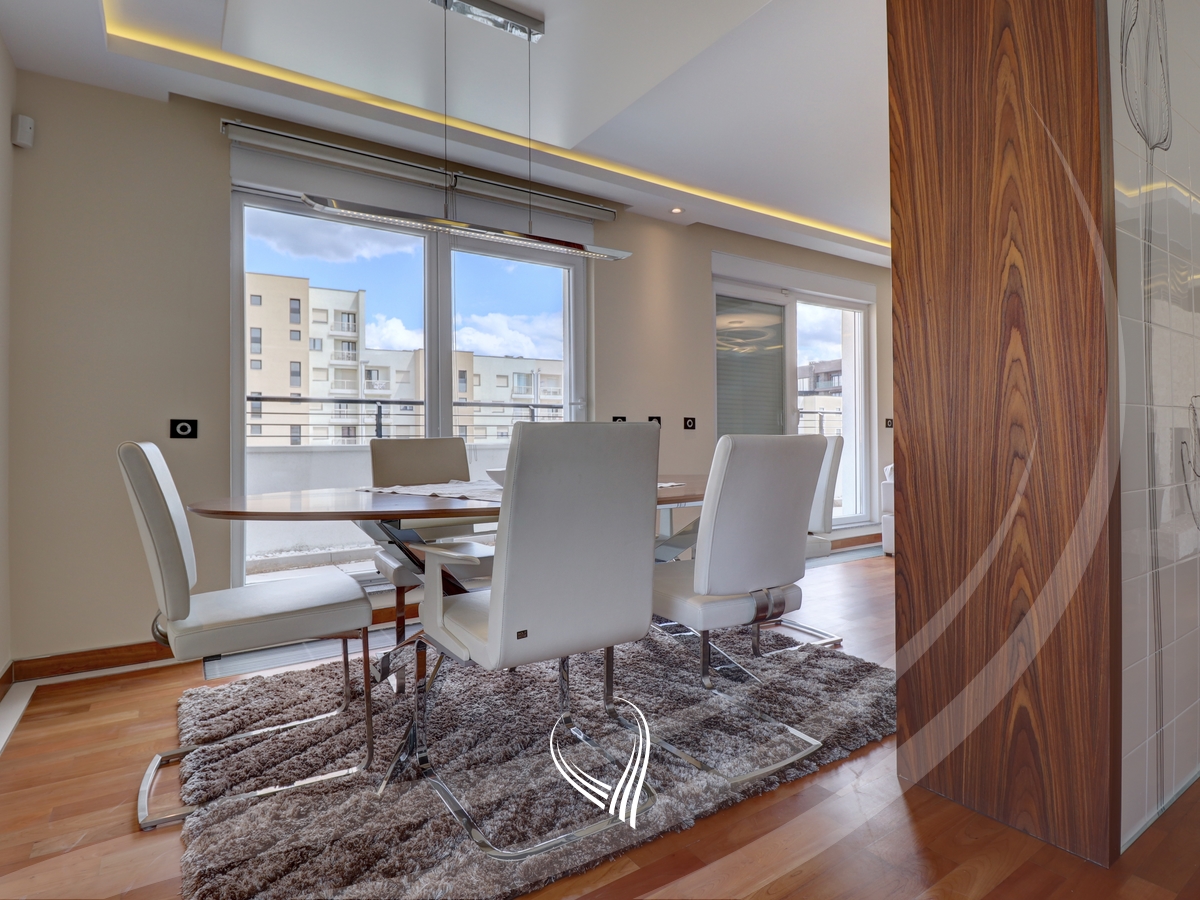 Penthouse 243.35m2 në shitje në lagjen Kalabria – Emshir4