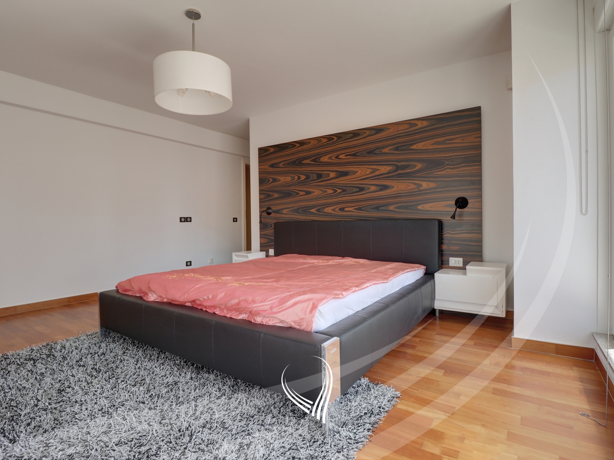 Penthouse 243.35m2 në shitje në lagjen Kalabria – Emshir10